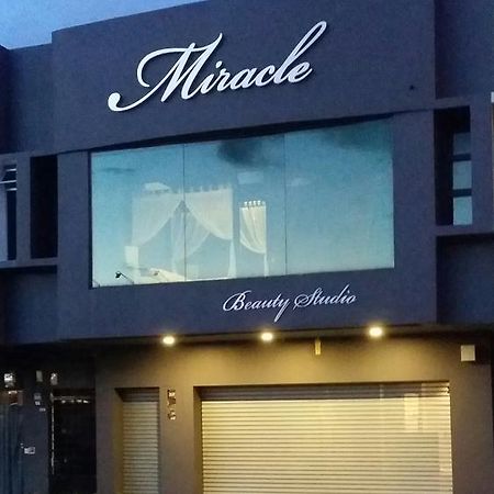 Miracle Suite Іпох Екстер'єр фото
