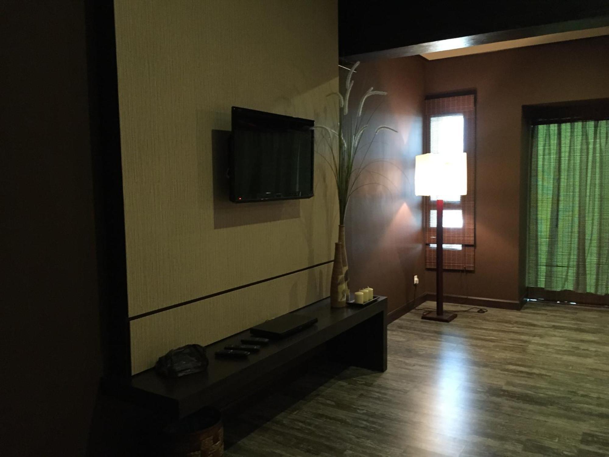 Miracle Suite Іпох Номер фото