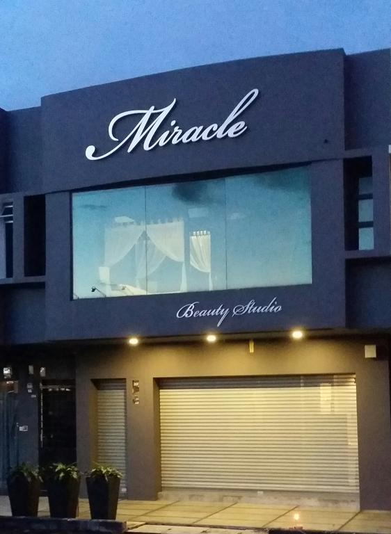Miracle Suite Іпох Екстер'єр фото